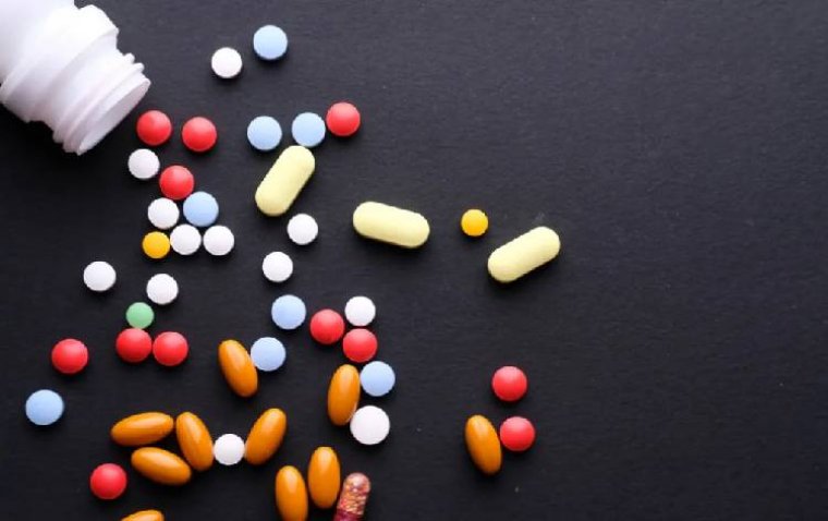 Прием антиоксидантных добавок замедляет прогрессирование поздней сухой формы возрастной макулярной дегенерации