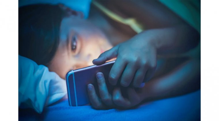 Синдром смартфонного зрения: влияние цифровых экранов на зрительную систему