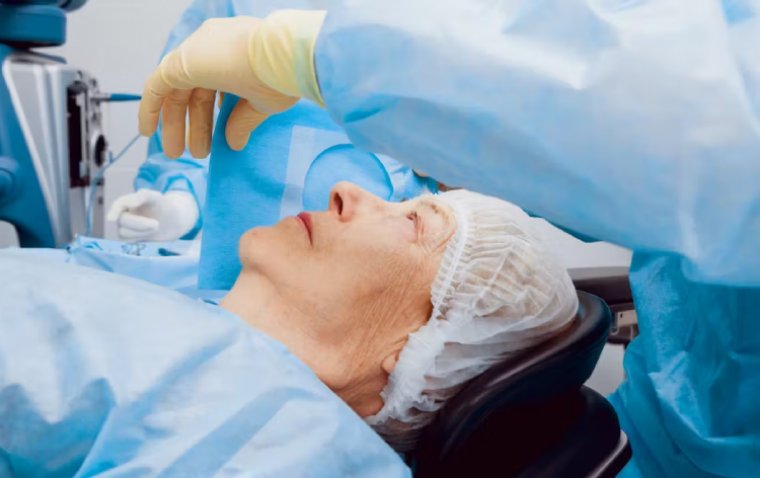 Расширение сети частных клиник по лечению катаракты в Онтарио сопровождается жалобами на недобросовестные выставления счетов