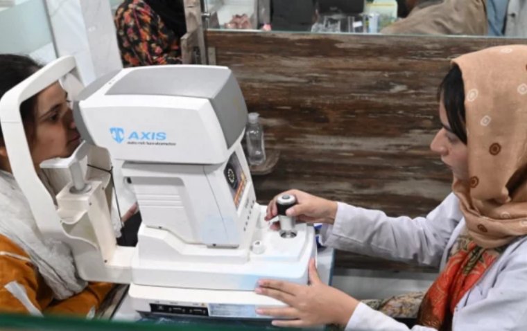 В Пакистане закрыто более 56 000 школ из-за вспышки конъюнктивита