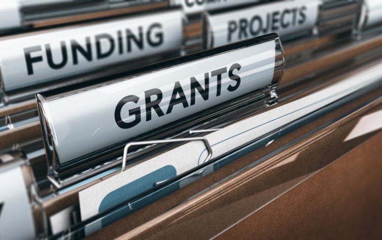 Университет Калифорнии в Ирвайне получил грант в размере 575 тыс. долларов от Research to Prevent Blindness на исследования в области офтальмологии