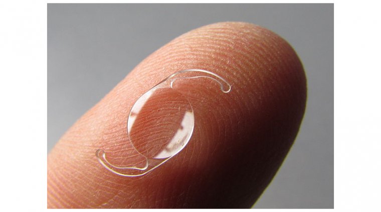 Псевдофакия: определение, клиническая картина и хирургическая коррекция