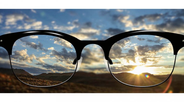 Фотокератит: этиология, клиническая картина и принципы терапии